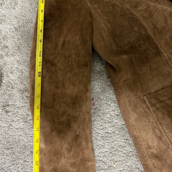 Women's Brown Suede Single-Button Trench Coat - Picture 12 of 12